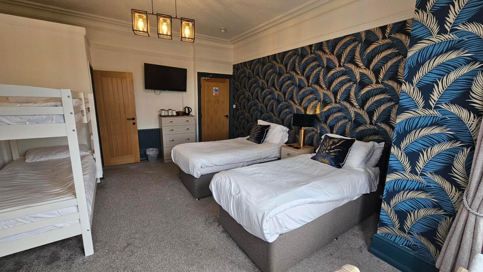 Hotel Rudyard Leek Exterior photo